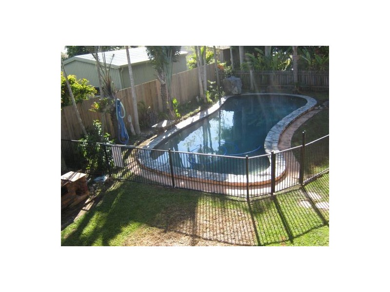 118 Long Street, Point Vernon QLD 4655