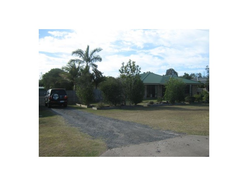 14 Walkers, Urangan QLD 4655