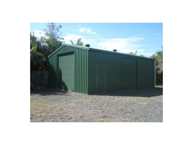 14 Walkers, Urangan QLD 4655