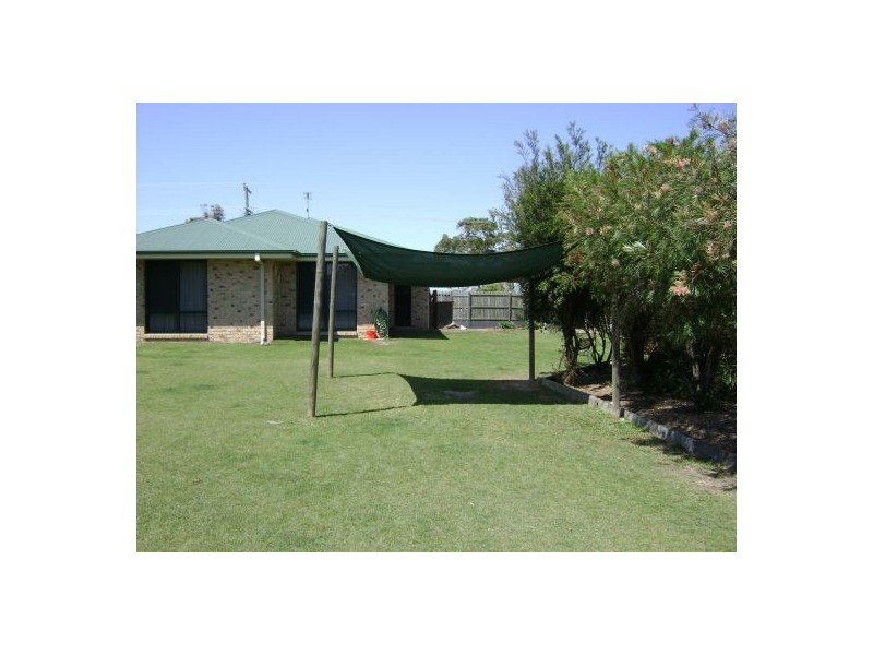 14 Walkers, Urangan QLD 4655