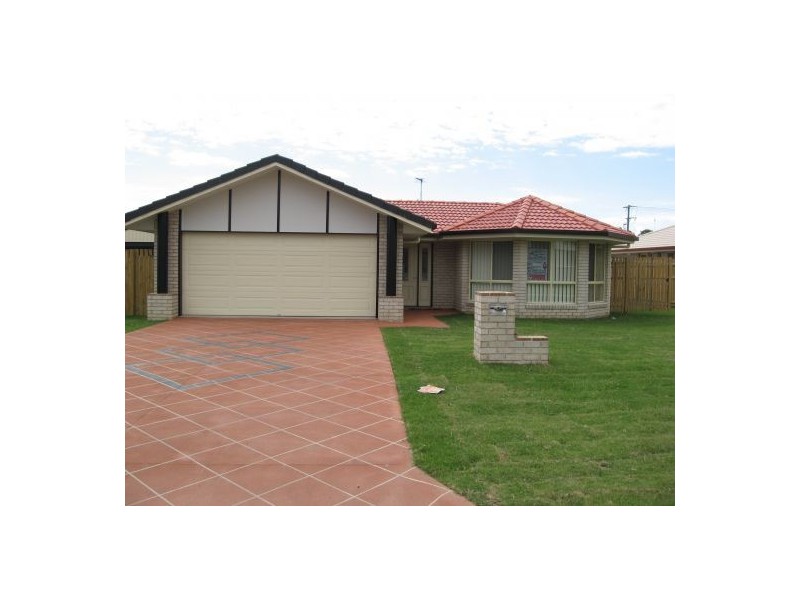 20 Topaz Cct, Urangan QLD 4655