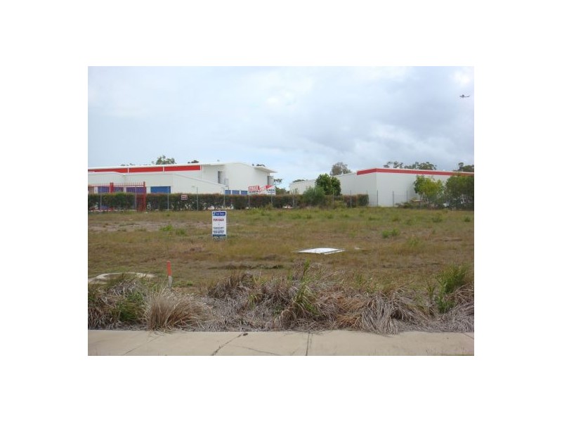 14 Southern Cross Circuit, Urangan QLD 4655