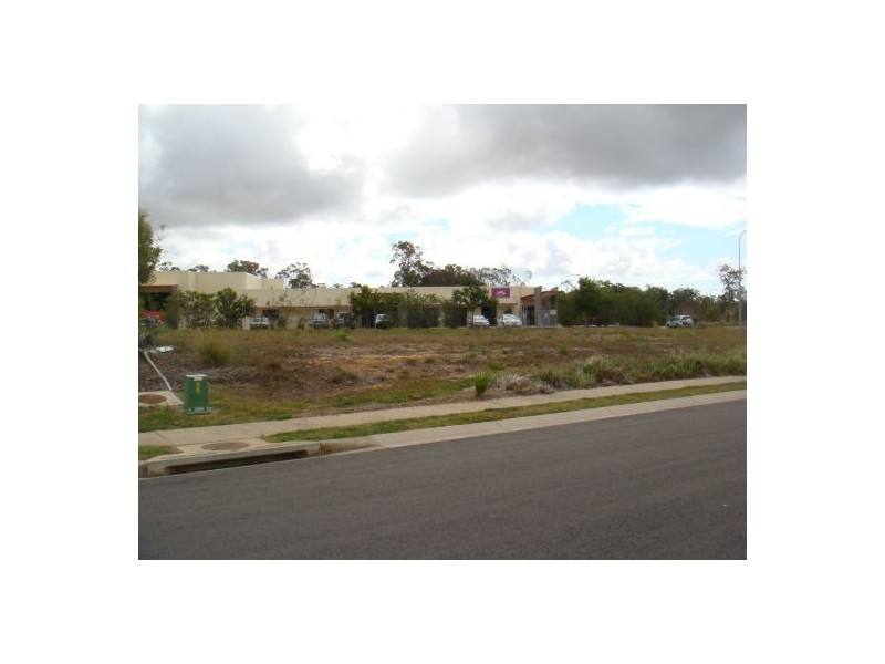 14 Southern Cross Circuit, Urangan QLD 4655
