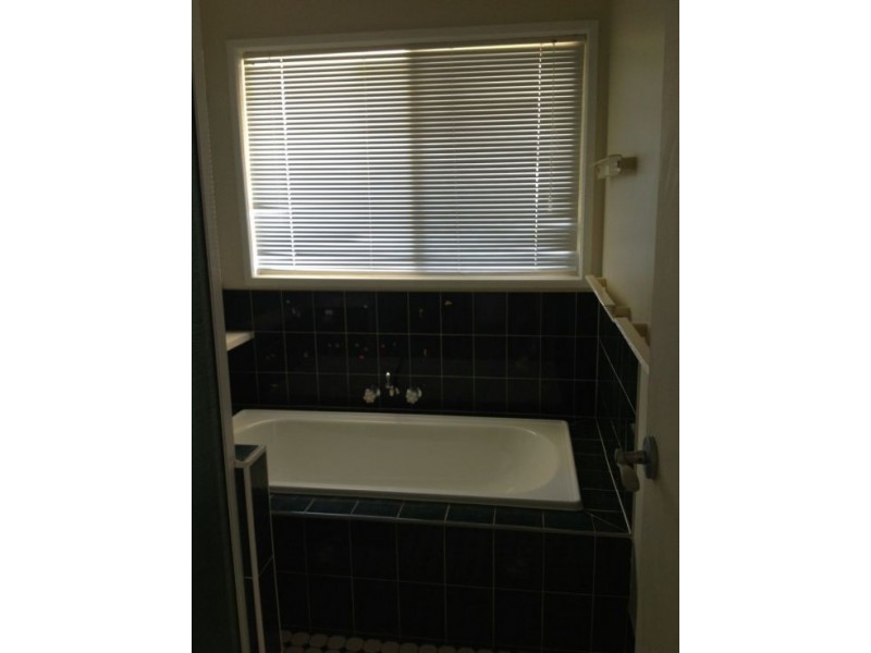 7 Banksia Park Dr, Scarness QLD 4655