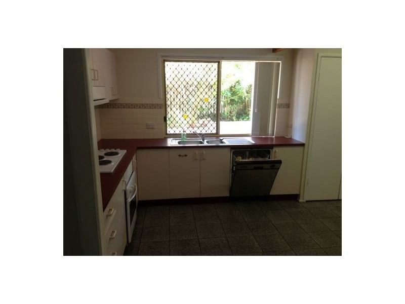 7 Banksia Park Dr, Scarness QLD 4655