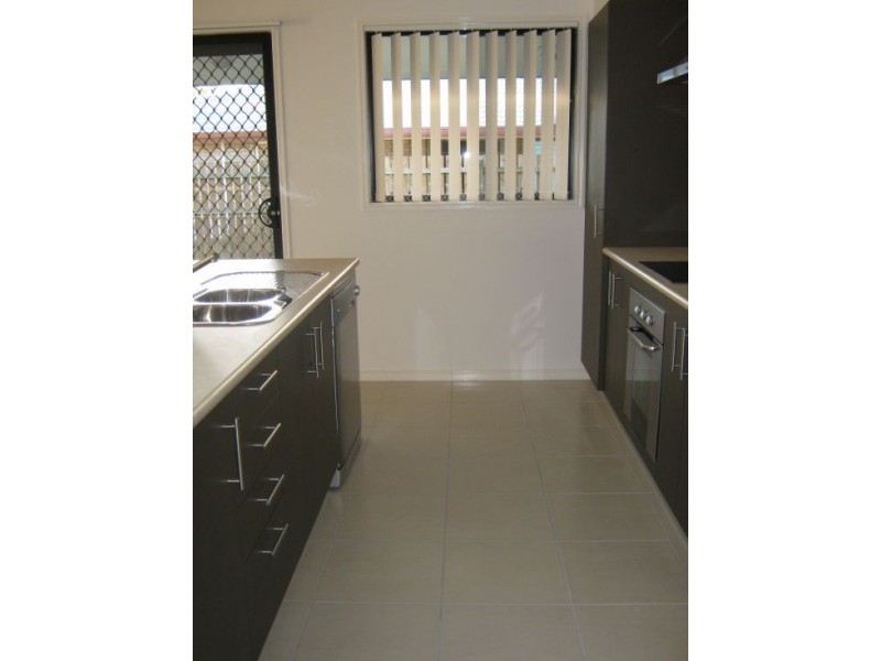 25 Bianca Ct, Torquay QLD 4655