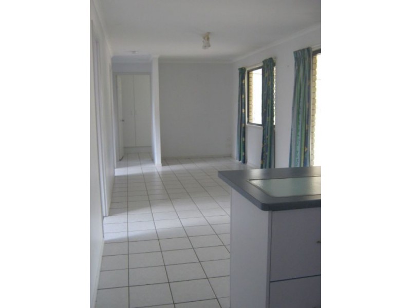 11 Macbel Court, Torquay QLD 4655