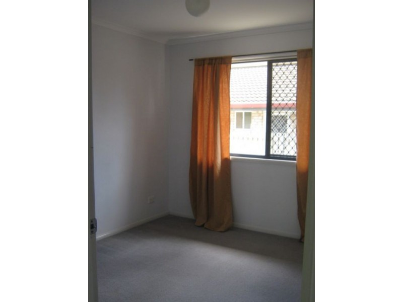 11 Macbel Court, Torquay QLD 4655