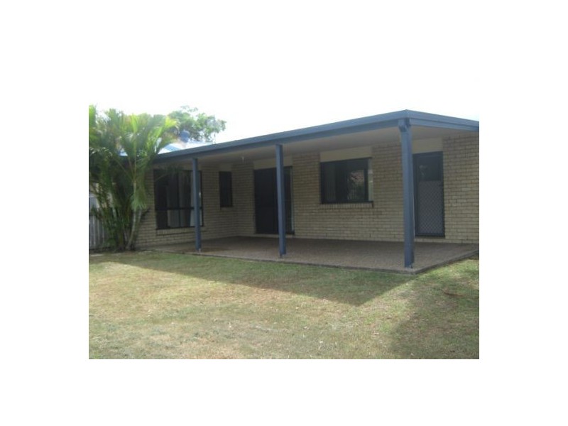 11 Macbel Court, Torquay QLD 4655