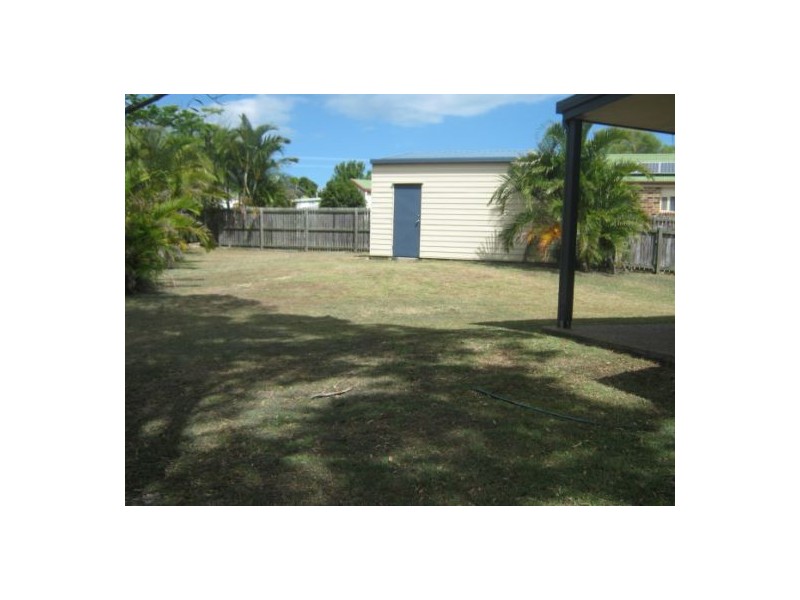 11 Macbel Court, Torquay QLD 4655