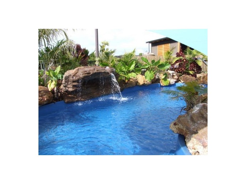 125-127 Cove Boulevard, River Heads QLD 4655