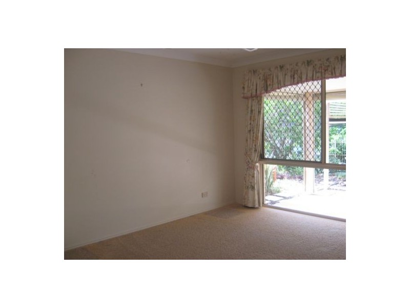 41 Margaret Street, Urangan QLD 4655