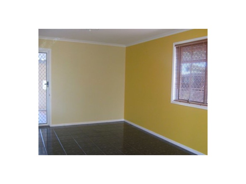 12 Tristania Cres, Urangan QLD 4655