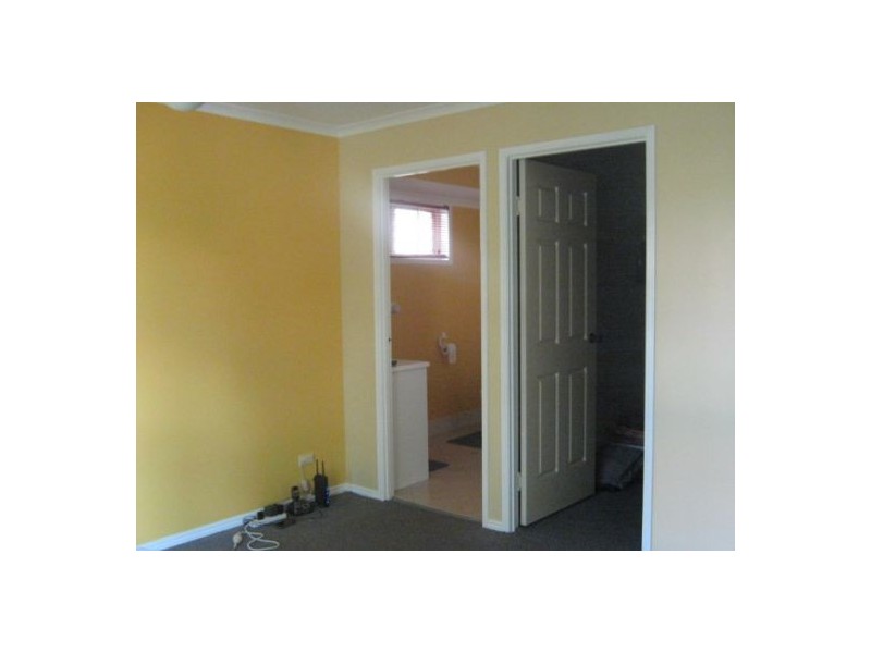 12 Tristania Cres, Urangan QLD 4655