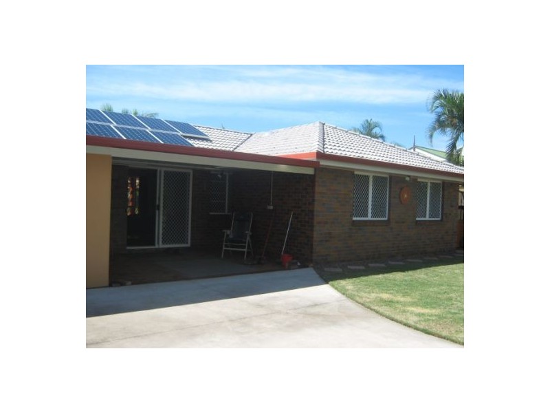 12 Tristania Cres, Urangan QLD 4655