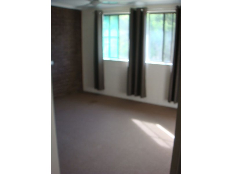 2 / 25 Hervey St, Scarness QLD 4655