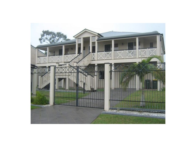 20 Foreshore Drive, Urangan QLD 4655