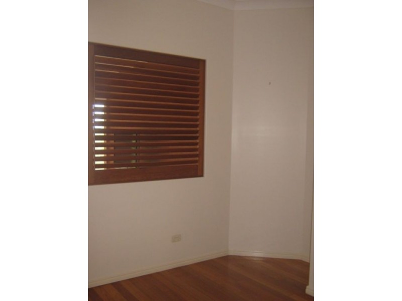 20 Foreshore Drive, Urangan QLD 4655