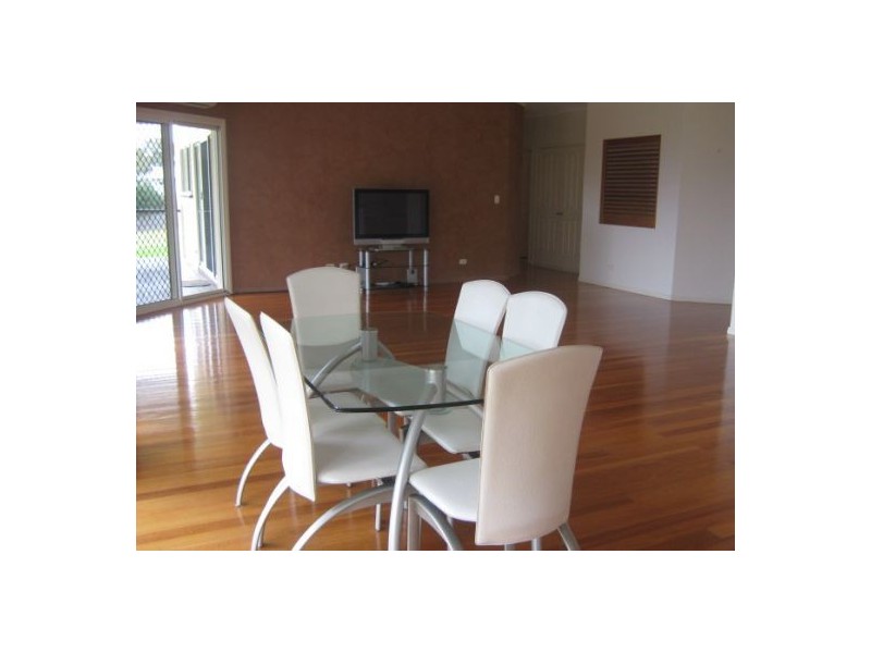 20 Foreshore Drive, Urangan QLD 4655