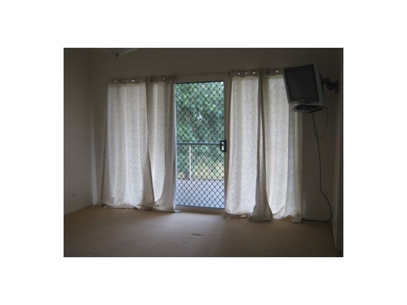 20 Foreshore Drive, Urangan QLD 4655