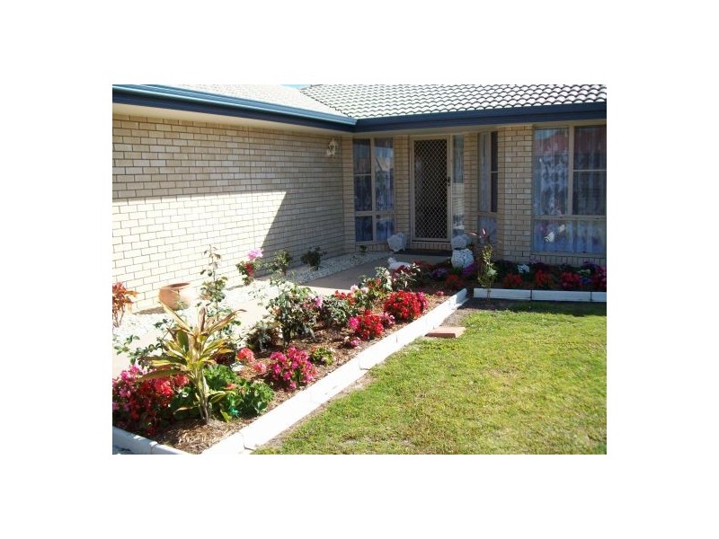 35 Bunya Court, Eli Waters QLD 4655