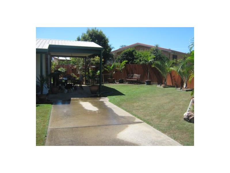 3 Cliveden, Point Vernon QLD 4655