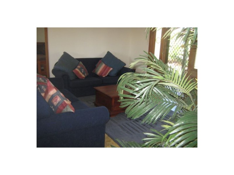 3 Cliveden, Point Vernon QLD 4655
