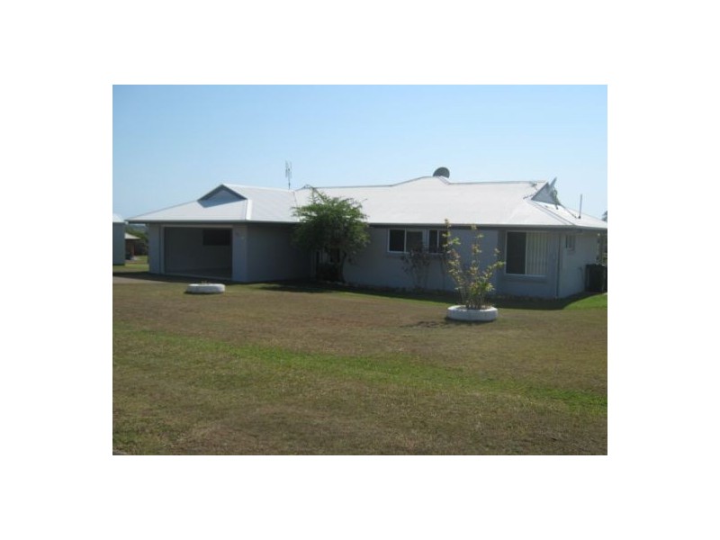 8 Stormy Rise, River Heads QLD 4655