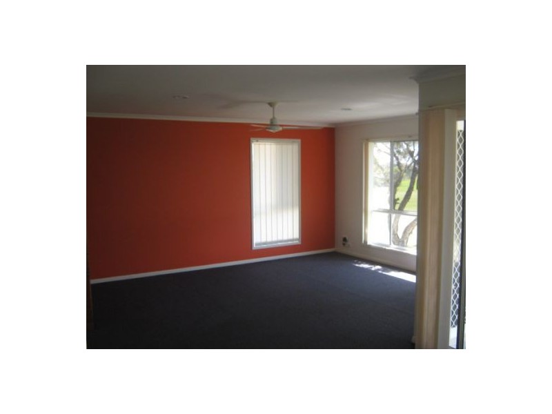 8 Stormy Rise, River Heads QLD 4655