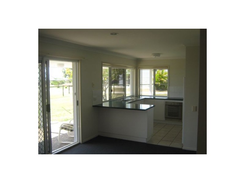 8 Stormy Rise, River Heads QLD 4655