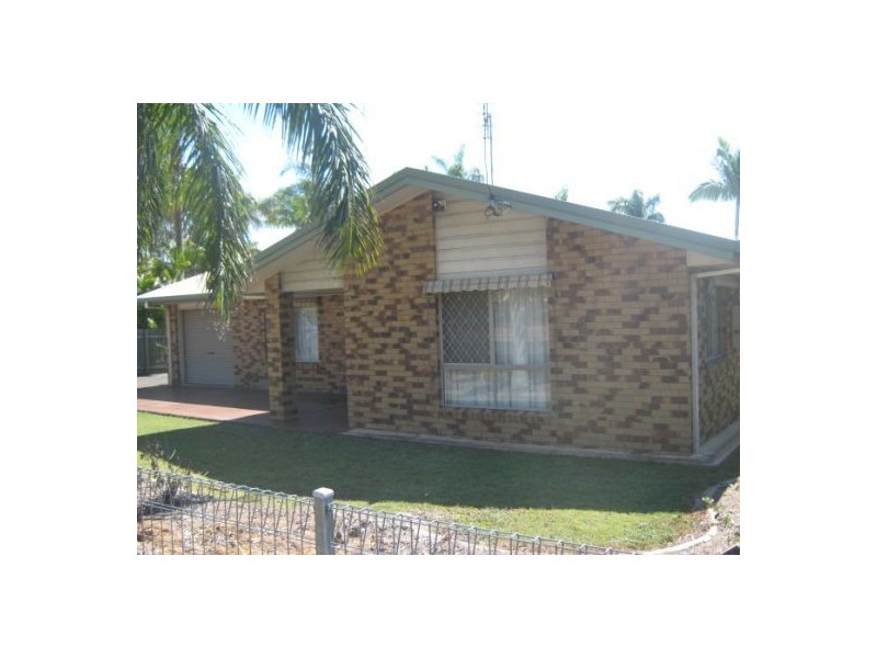 135 Elizabeth, Urangan QLD 4655
