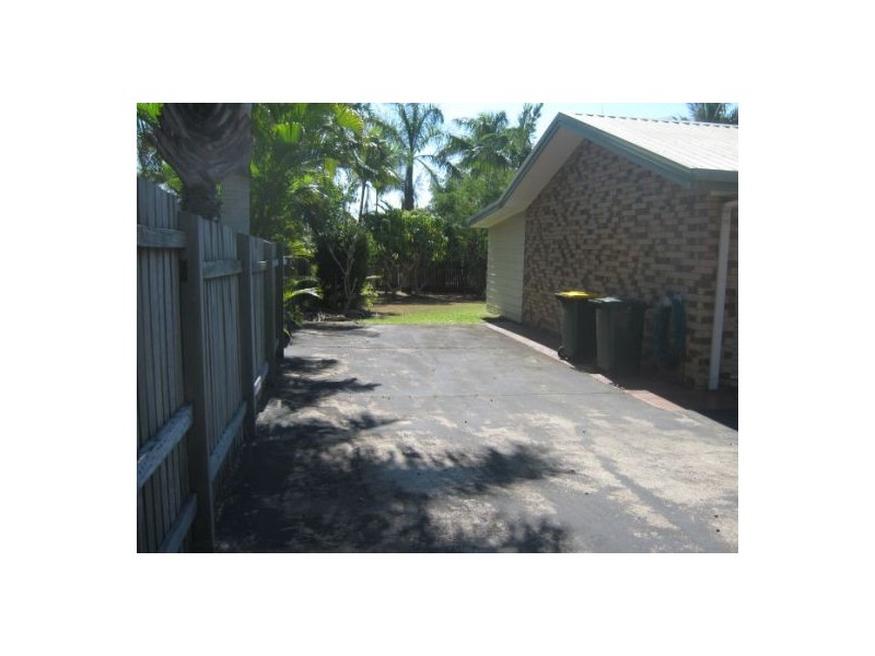 135 Elizabeth, Urangan QLD 4655