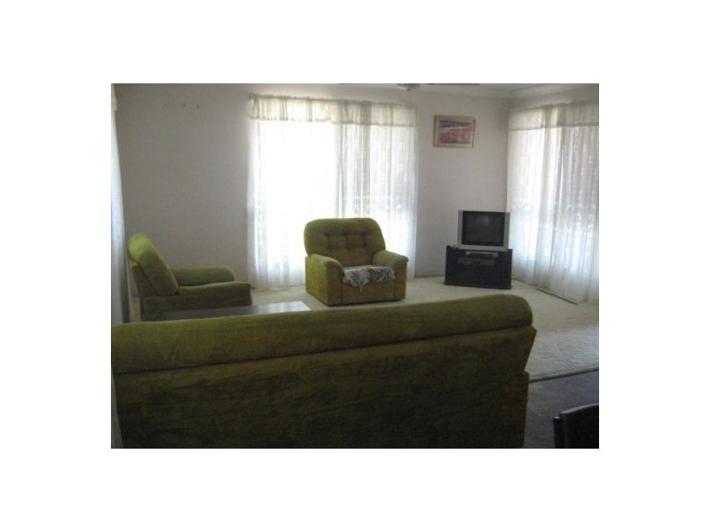 135 Elizabeth, Urangan QLD 4655