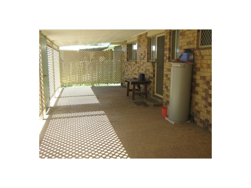 135 Elizabeth, Urangan QLD 4655