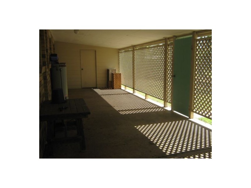 135 Elizabeth, Urangan QLD 4655