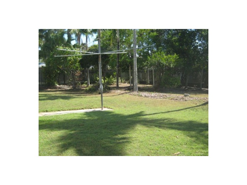 135 Elizabeth, Urangan QLD 4655