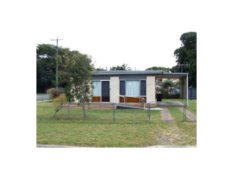 120 Cunningham Street, Urangan QLD 4655