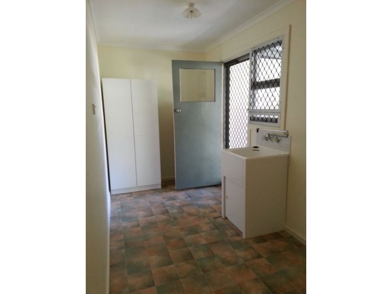 120 Cunningham Street, Urangan QLD 4655