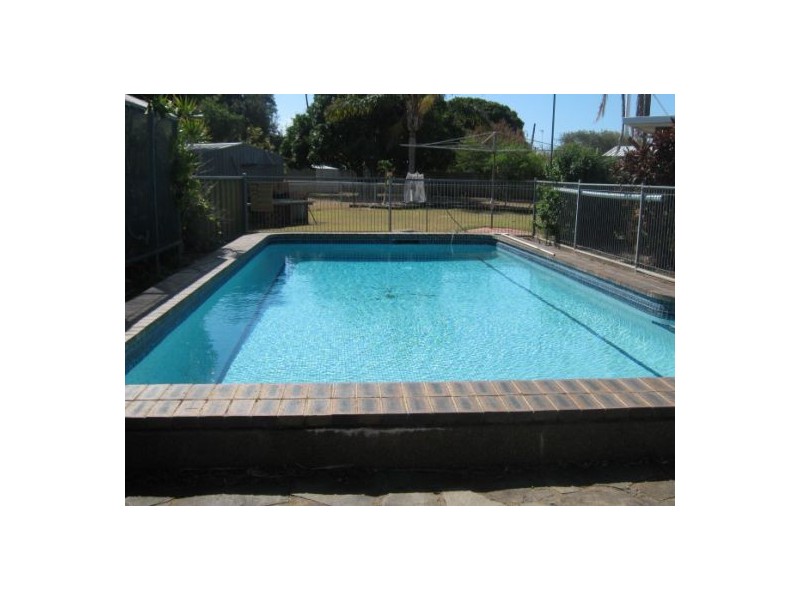 123 Esplanade, Point Vernon QLD 4655