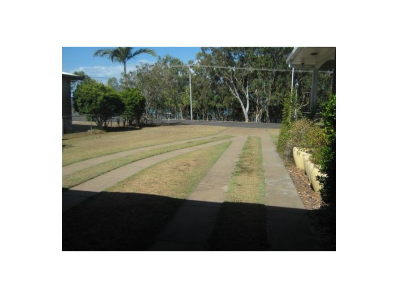 123 Esplanade, Point Vernon QLD 4655