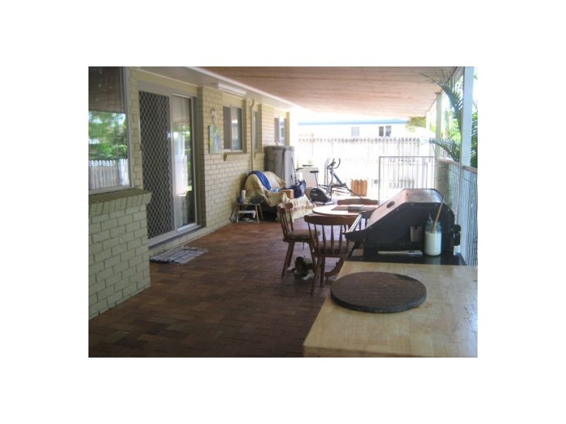 226 Dayman, Torquay QLD 4655