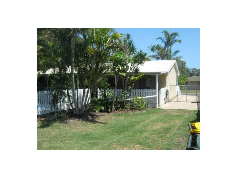 226 Dayman, Torquay QLD 4655