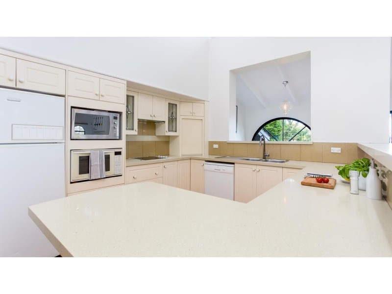 106 Coal Point Road, Coal Point NSW 2283