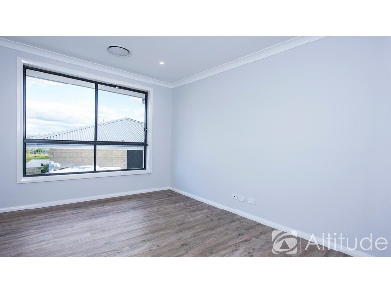 4 Pondsitter Street, Chisholm NSW 2322