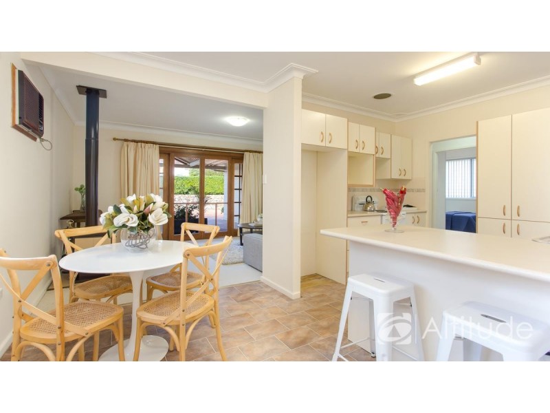 18 Lawson Road, Macquarie Hills NSW 2285