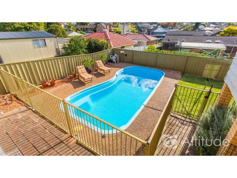 18 Lawson Road, Macquarie Hills NSW 2285