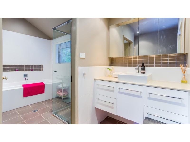 24 Farm Street, Speers Point NSW 2284