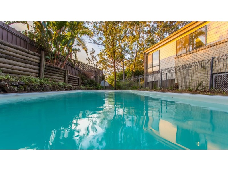 8 Barossa Close, Eleebana NSW 2282