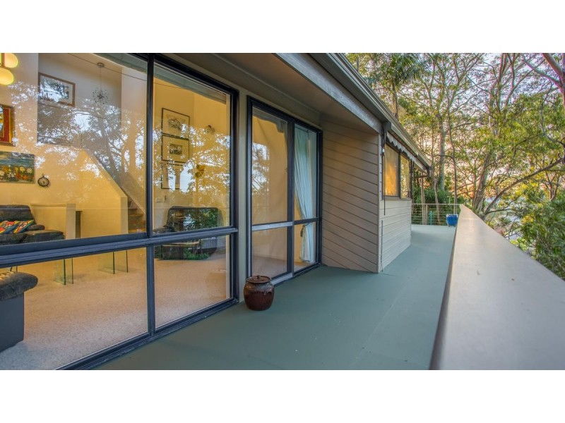 8 Barossa Close, Eleebana NSW 2282