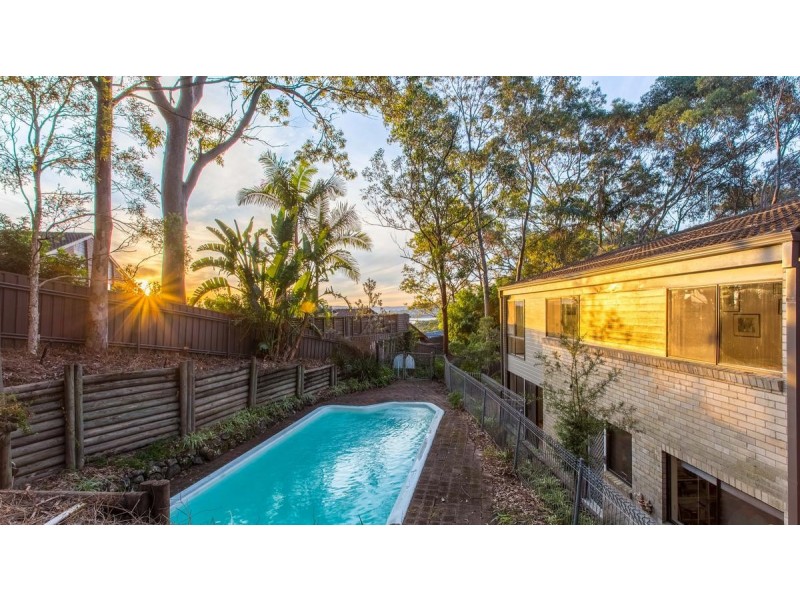 8 Barossa Close, Eleebana NSW 2282